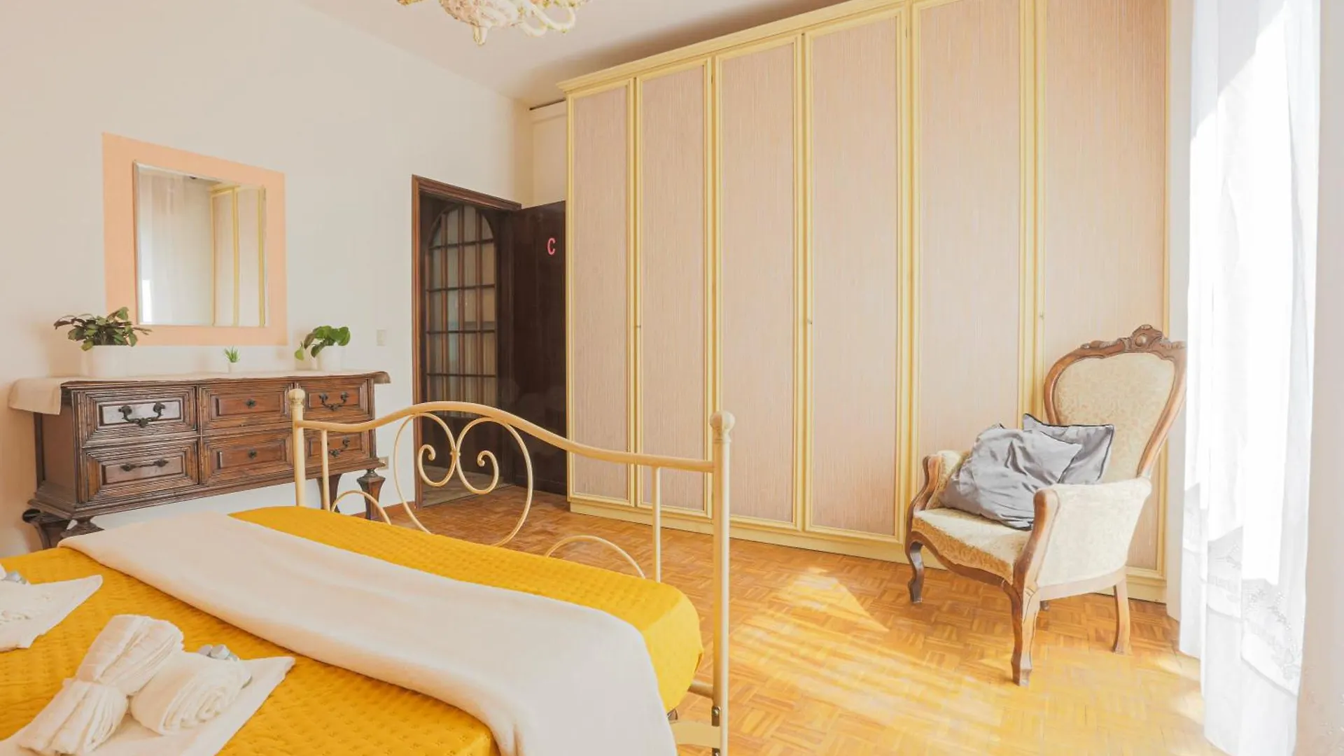 Le Barche Guest House Mestre 0*,  Italy